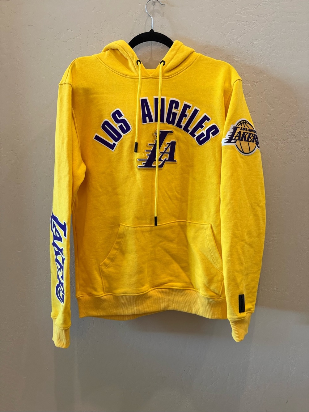 Los Angeles Lakers Yellow Crewneck Hoodie - NBA Team Sweatshirt